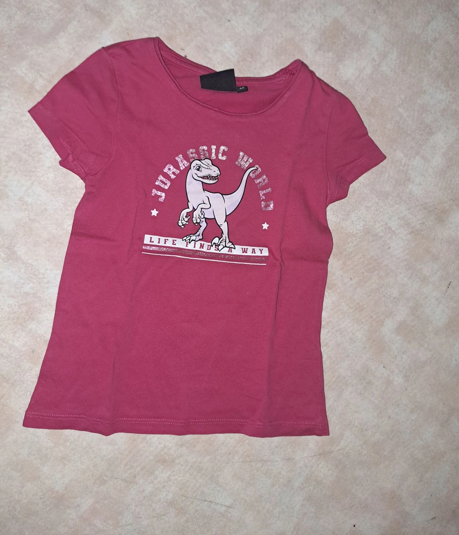 T shirt rose 5 ans Jurassic World